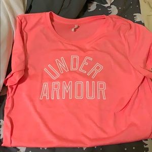 Under Armour T-shirt